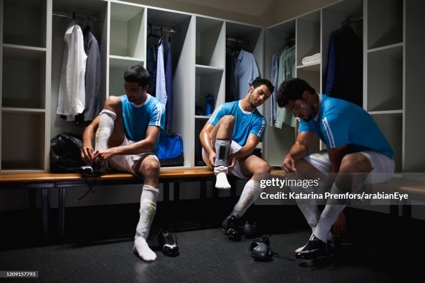 Mâu thuẫn cá nhân giữa các cầu thủ có ảnh hưởng đến hiệu suất thi đấu?