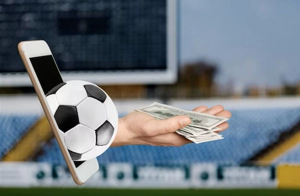Kèo thay huấn luyện viên có xu hướng nghiêng về cửa nào?