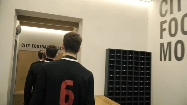 Mật mã phòng thay đồ được hiểu ra sao bởi các cầu thủ?