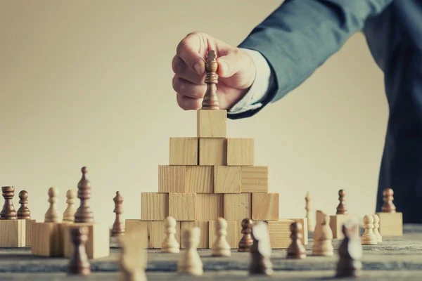 Thứ bậc lãnh đạo trong đội bóng ảnh hưởng thế nào đến tinh thần thi đấu và tỷ lệ cược?